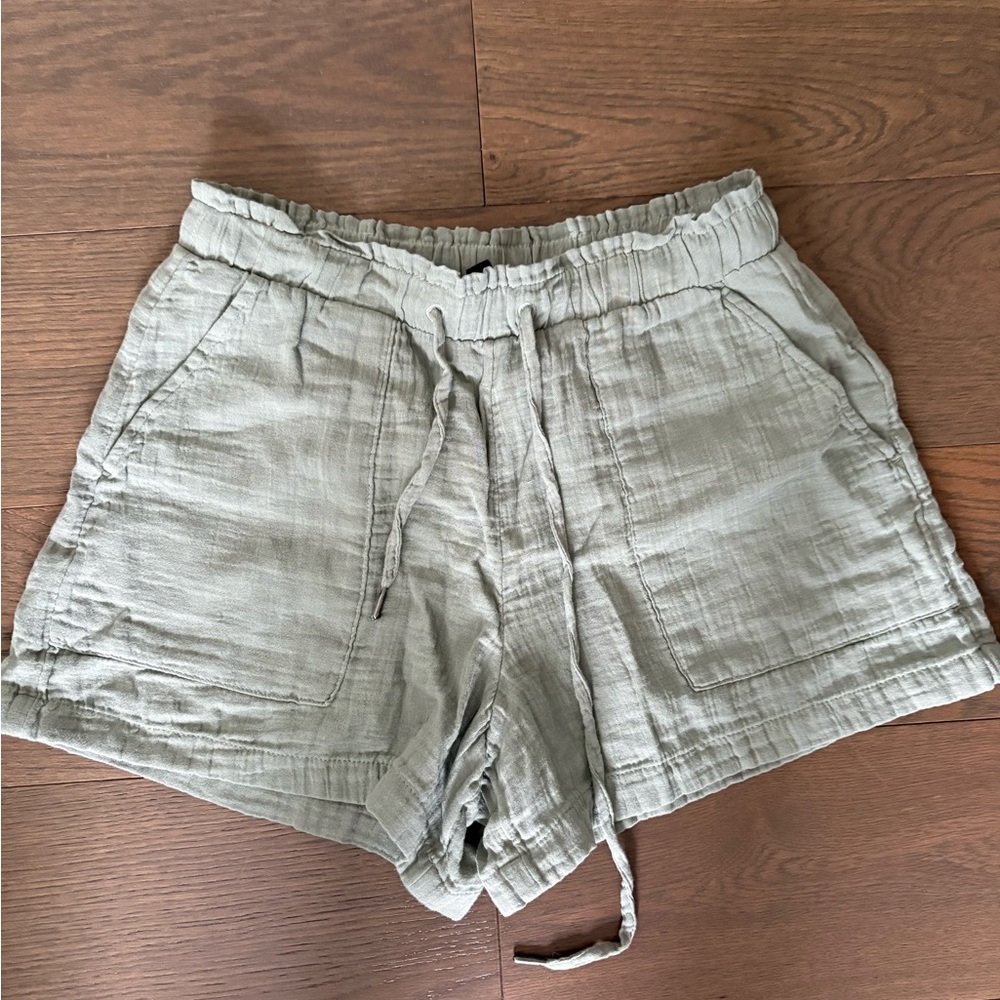 Gap Women’s Lightweight Drawstring Crinkle Gauze Shorts - Sage Green 4” inseam